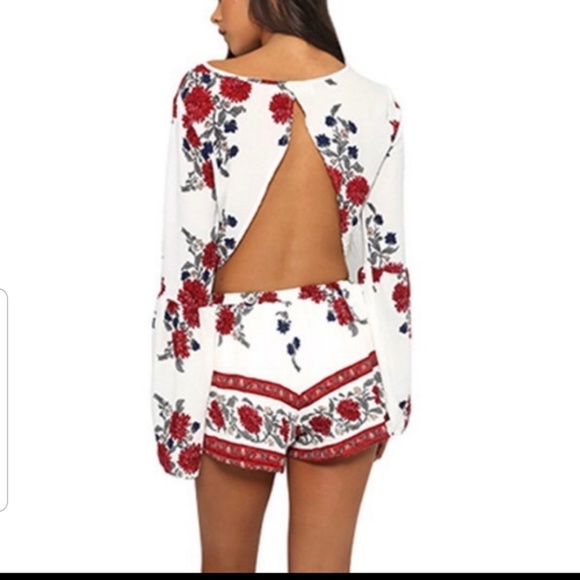 NEW Two Piece Short Set Bell Sleeve At Elbow - Picture 2 of 8